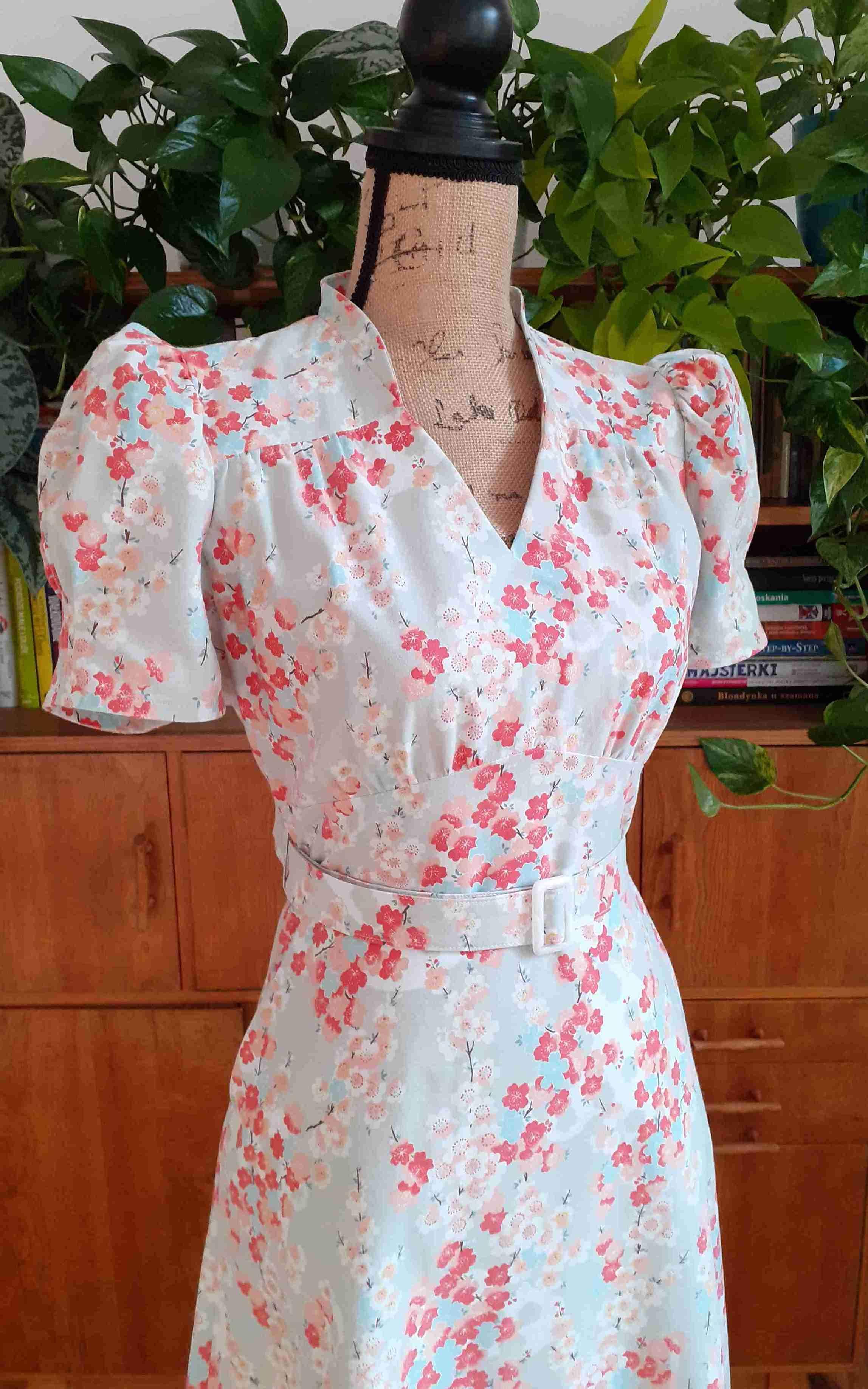 Sukienka retro w stylu lat 40-tych 1