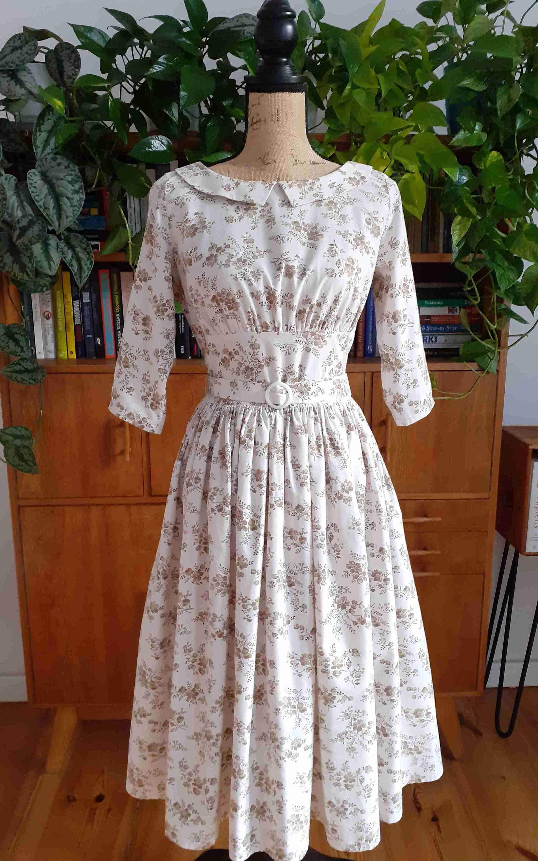 Sukienka retro w stylu lat 50-tych 