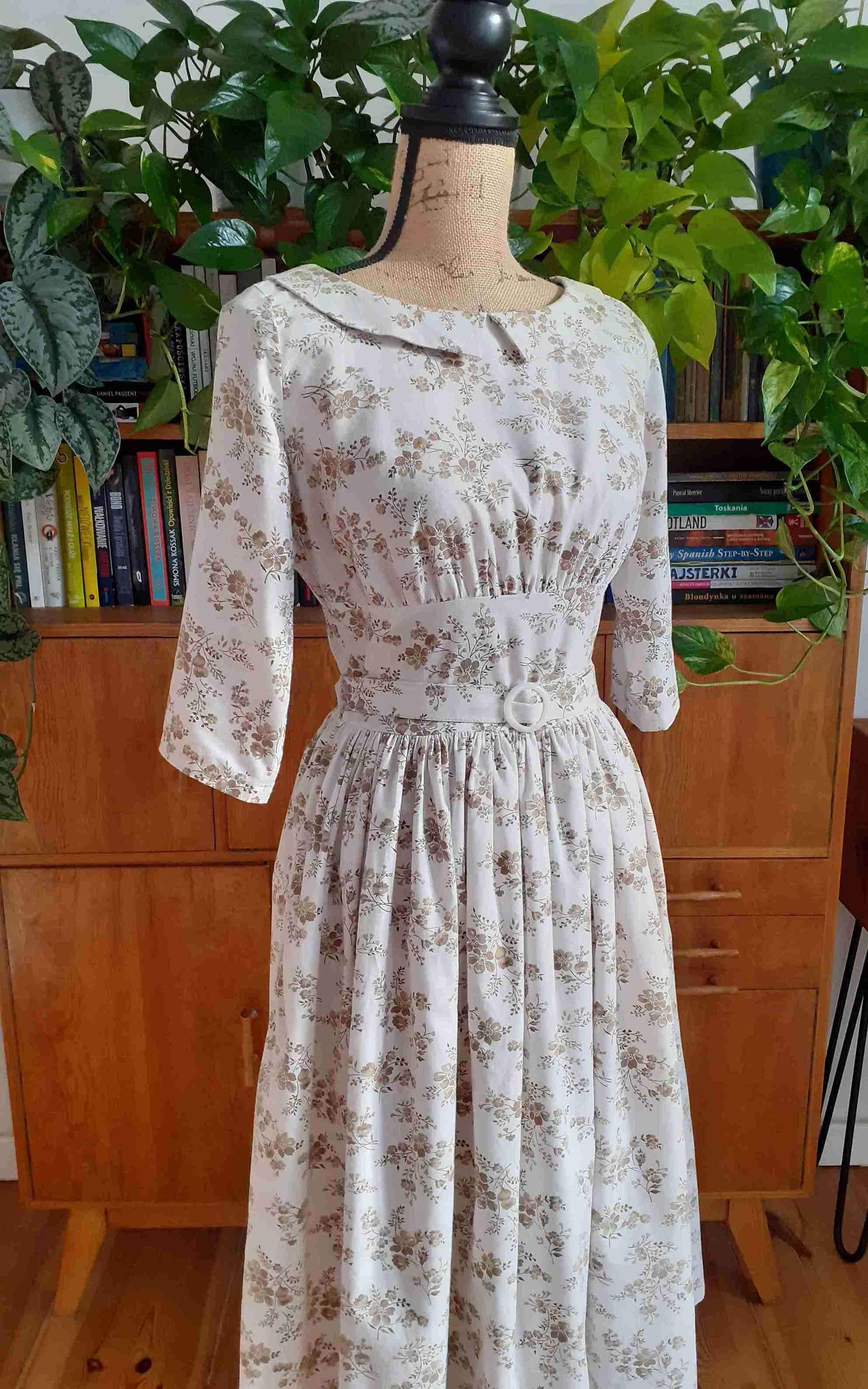 Sukienka retro w stylu lat 50-tych 4