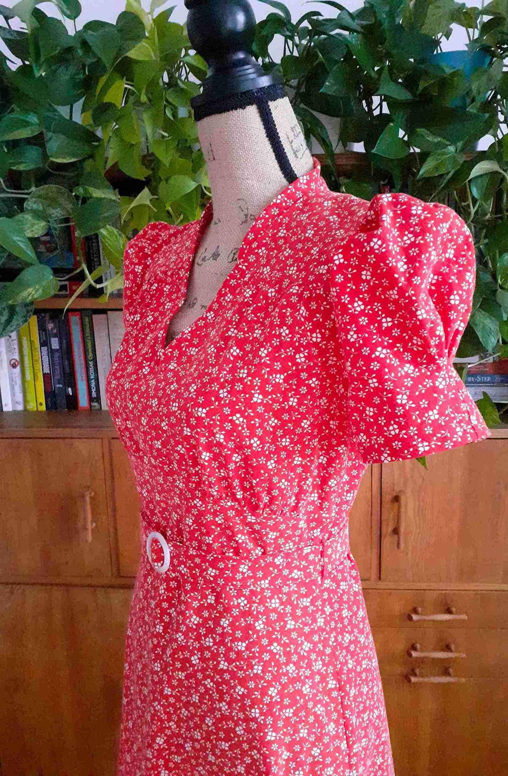 Sukienka retro w stylu lat 40-tych 2