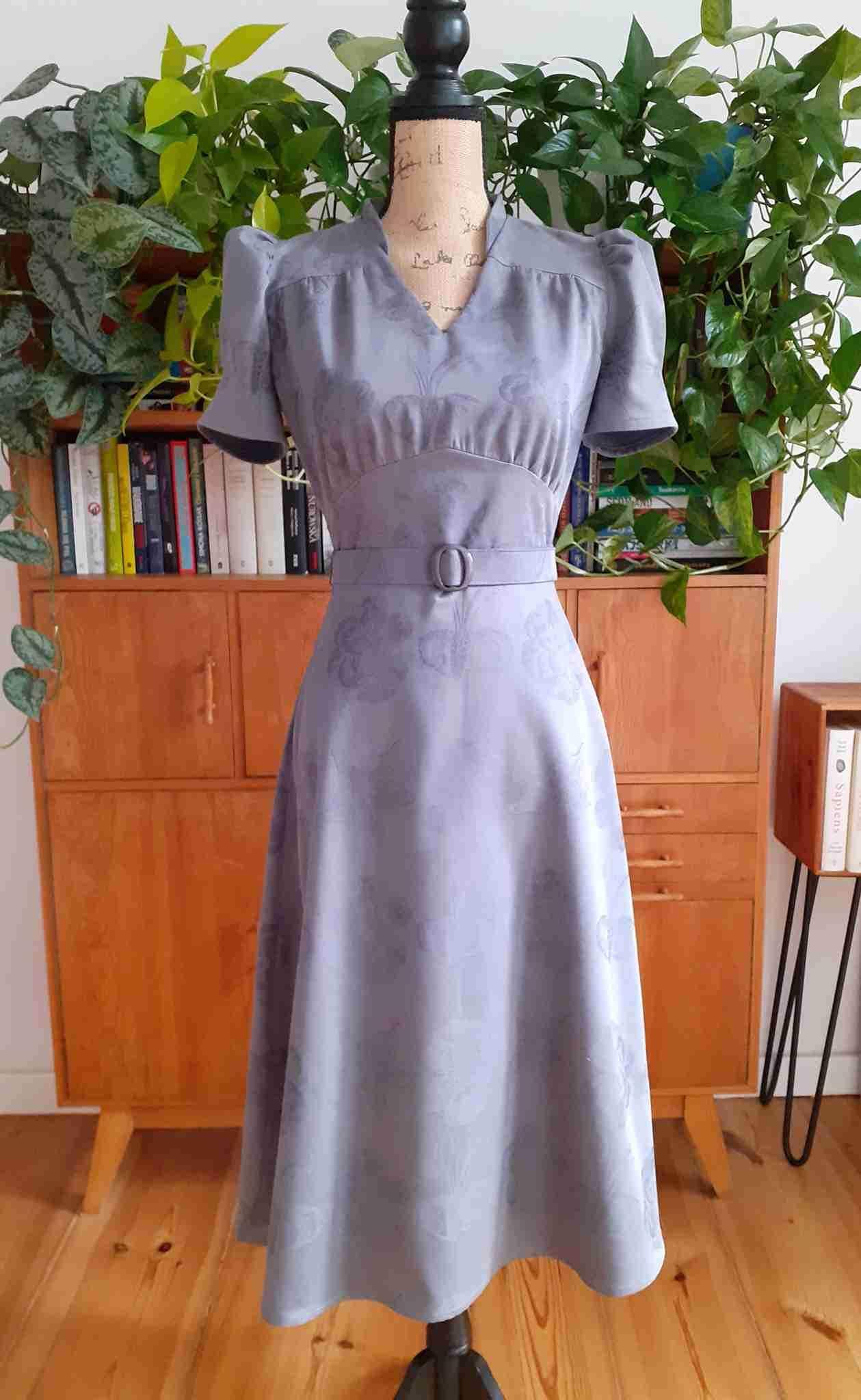 Sukienka retro w stylu lat 40-tych 1