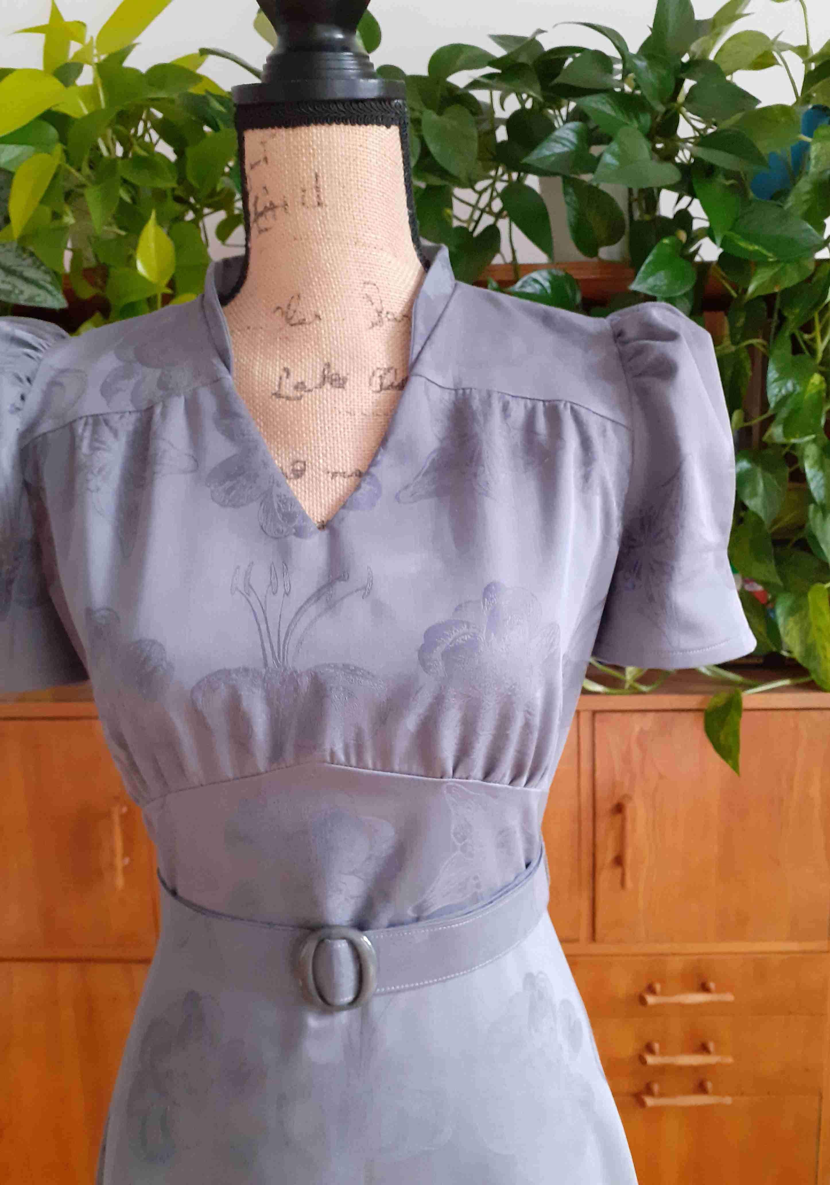 Sukienka retro w stylu lat 40-tych 3