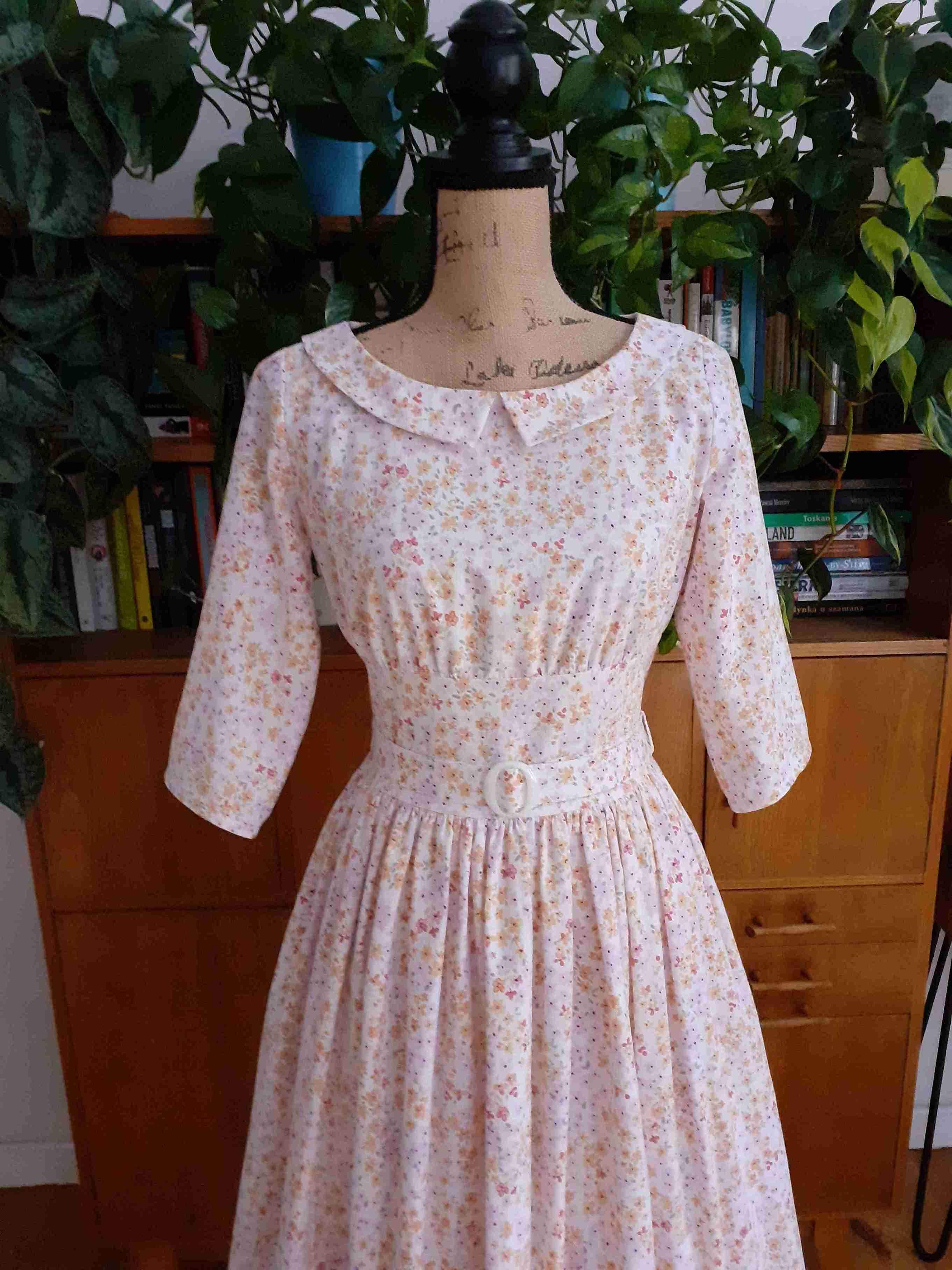 Sukienka retro w stylu lat 50-tych 1