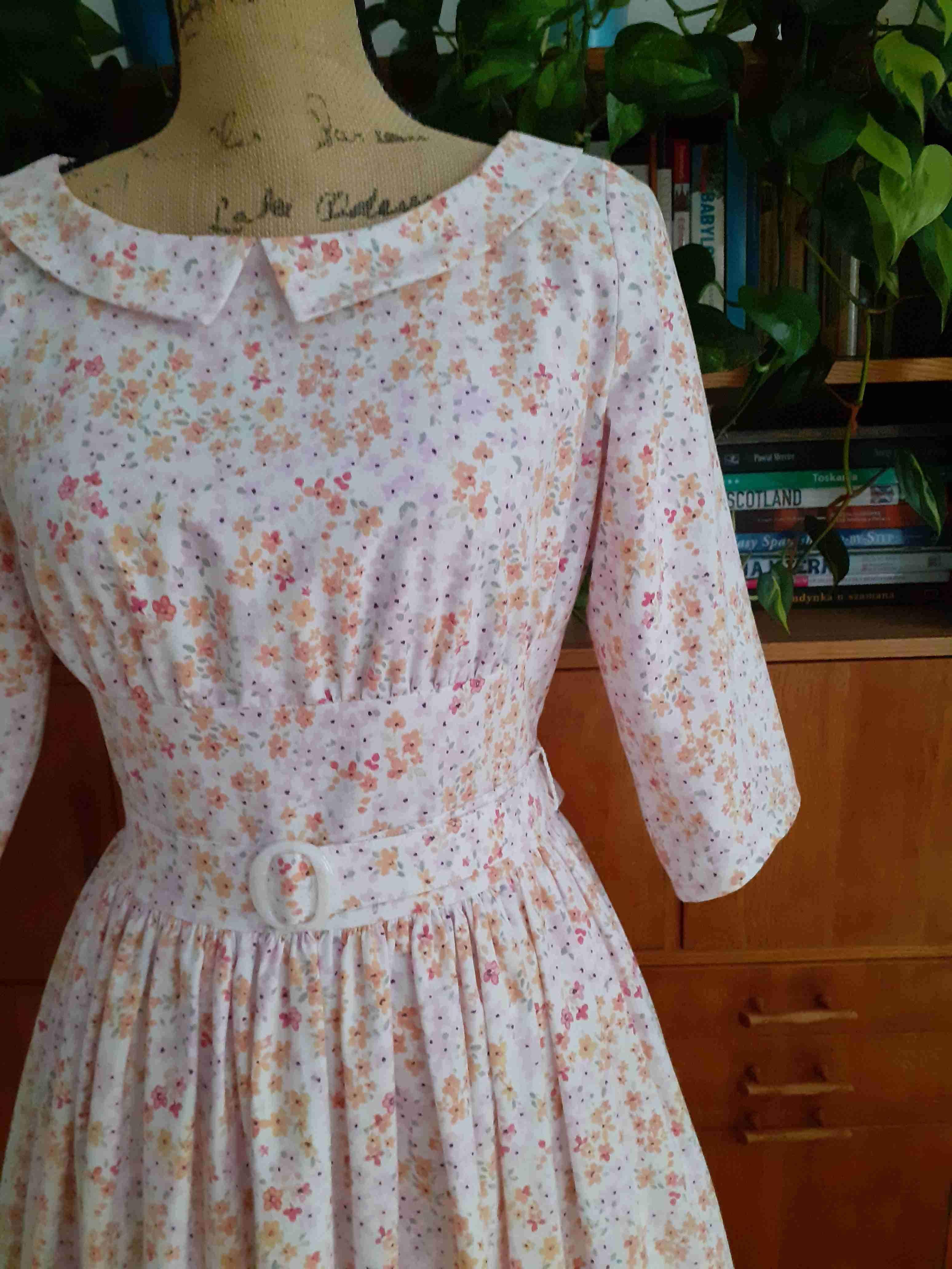 Sukienka retro w stylu lat 50-tych 2