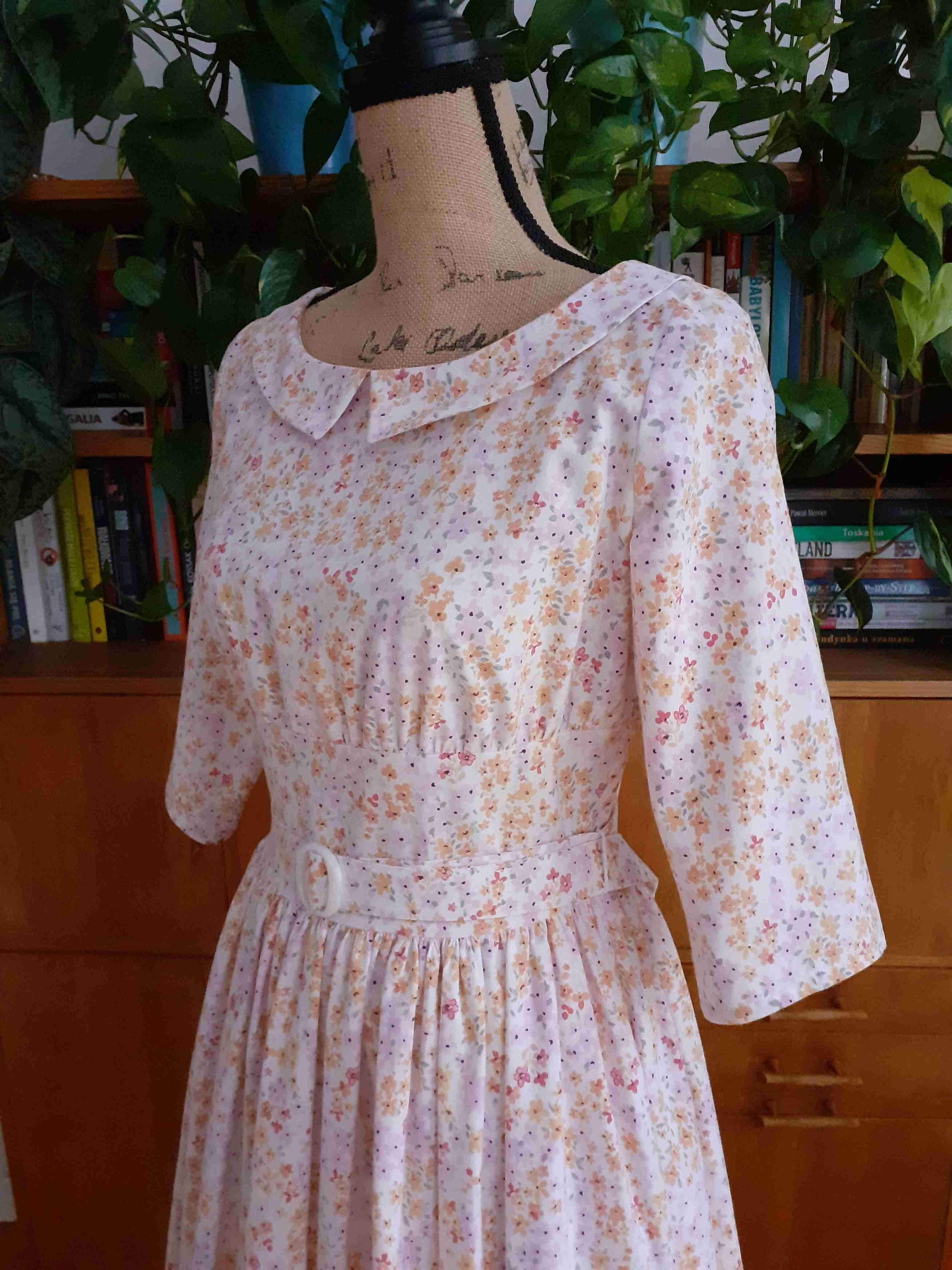 Sukienka retro w stylu lat 50-tych 4