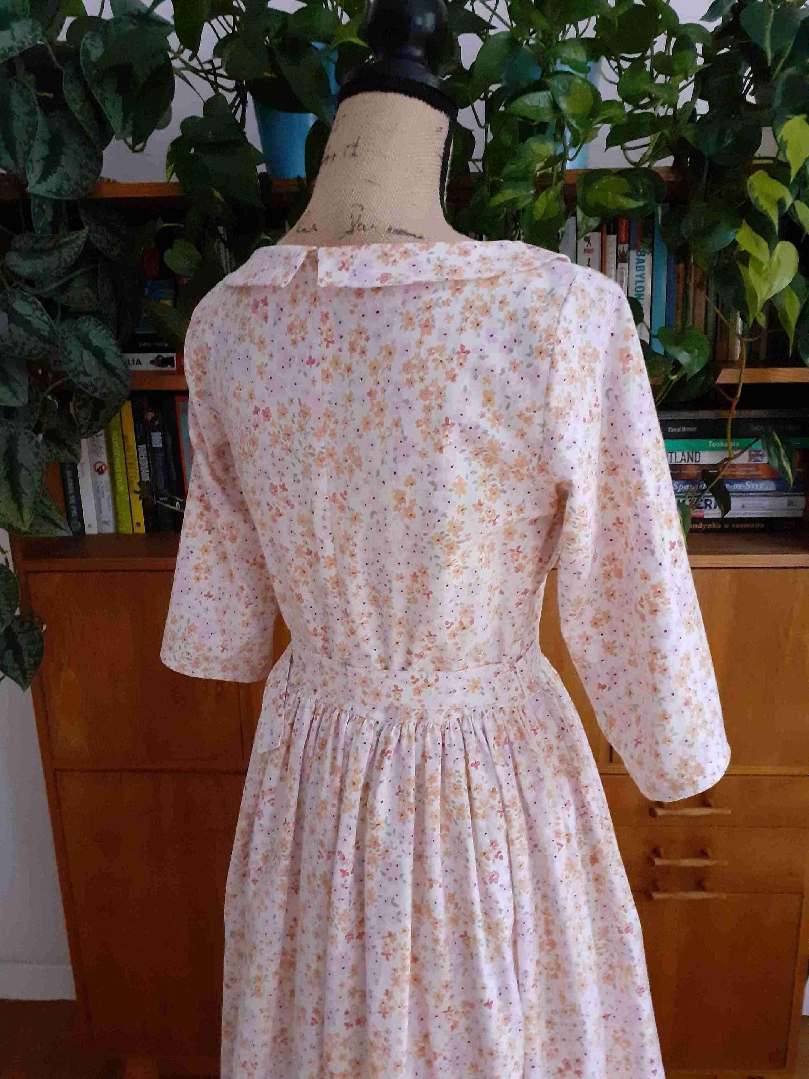 Sukienka retro w stylu lat 50-tych 5