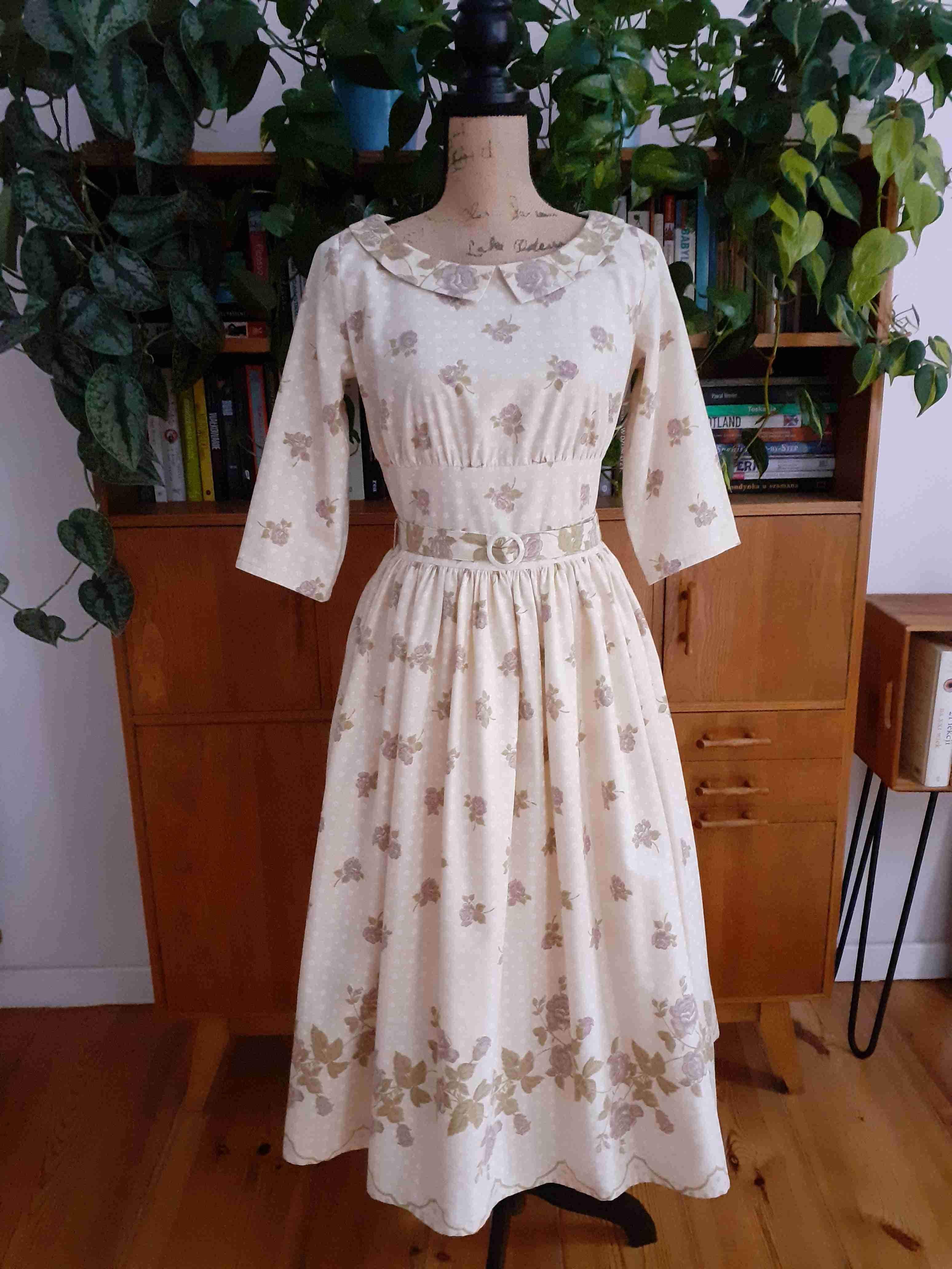 Sukienka retro w stylu lat 50-tych 