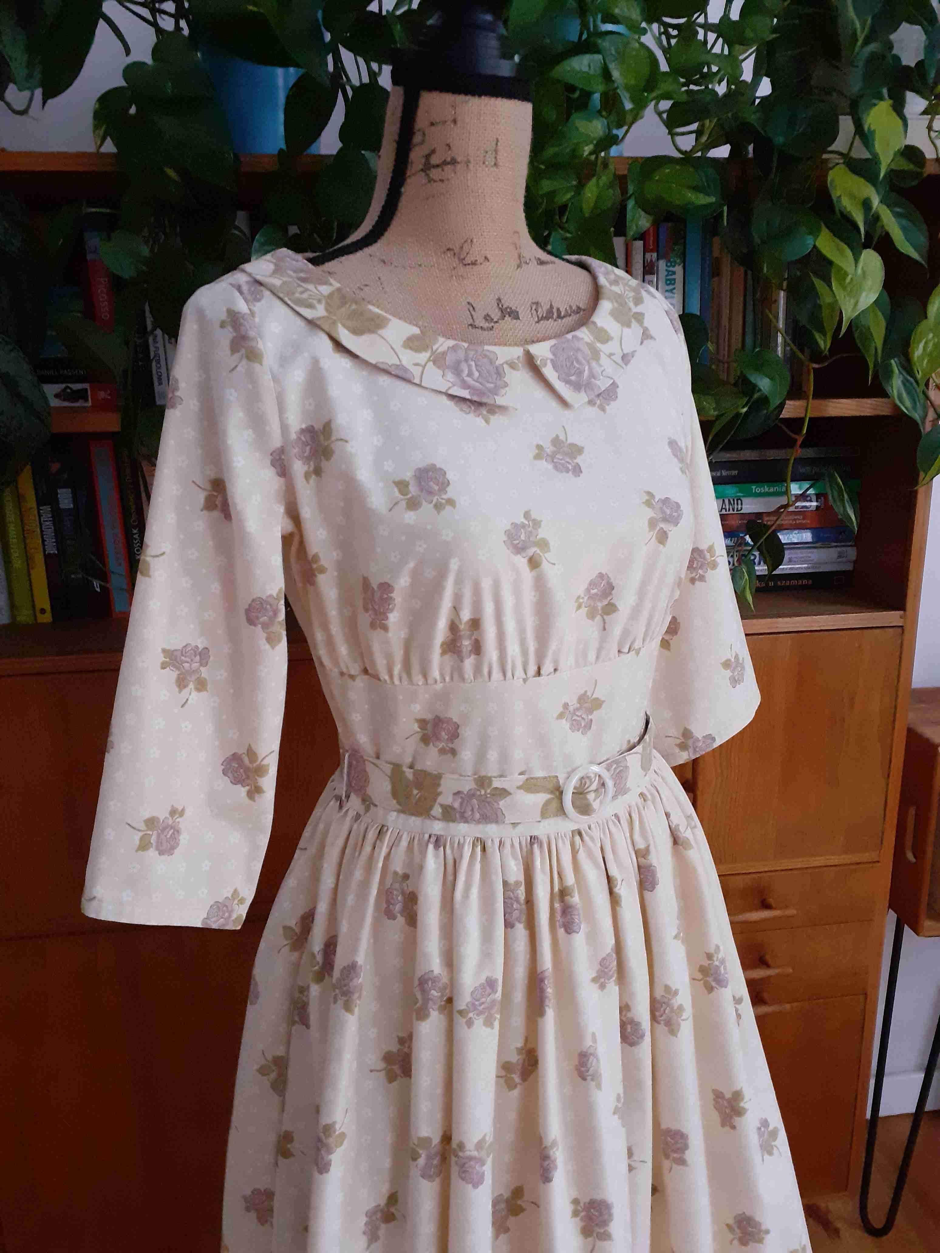 Sukienka retro w stylu lat 50-tych 3