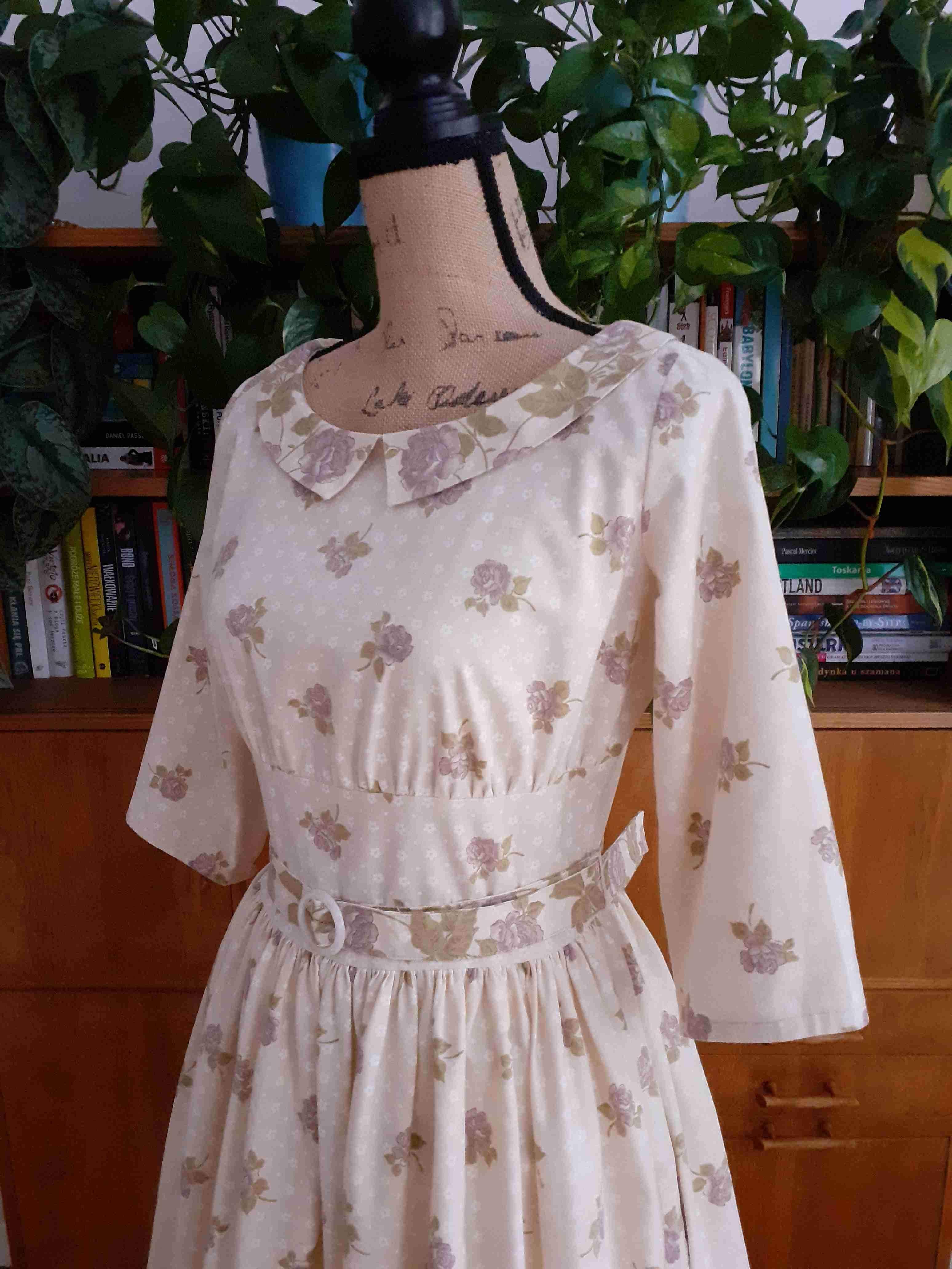 Sukienka retro w stylu lat 50-tych 4